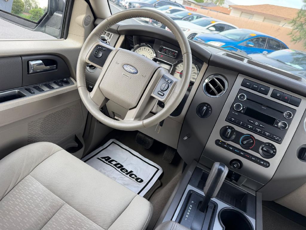 Photo 23 of this FORD EXPEDITION