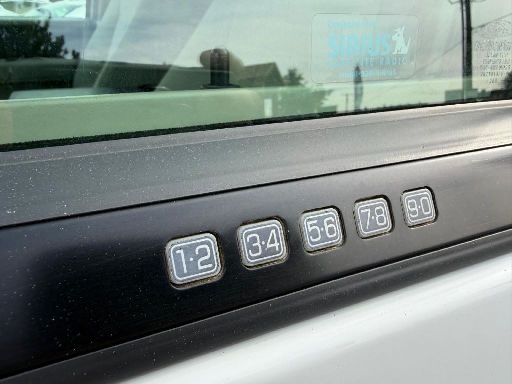 Photo 37 of this FORD EXPEDITION