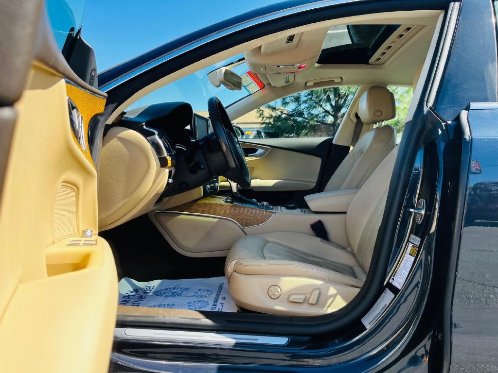 Photo 12 of this AUDI A7