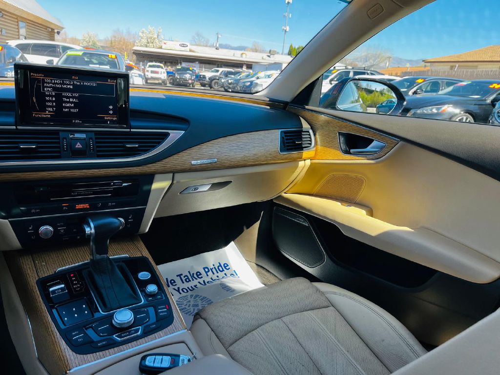 Photo 21 of this AUDI A7