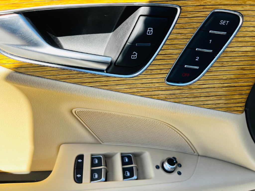 Photo 24 of this AUDI A7