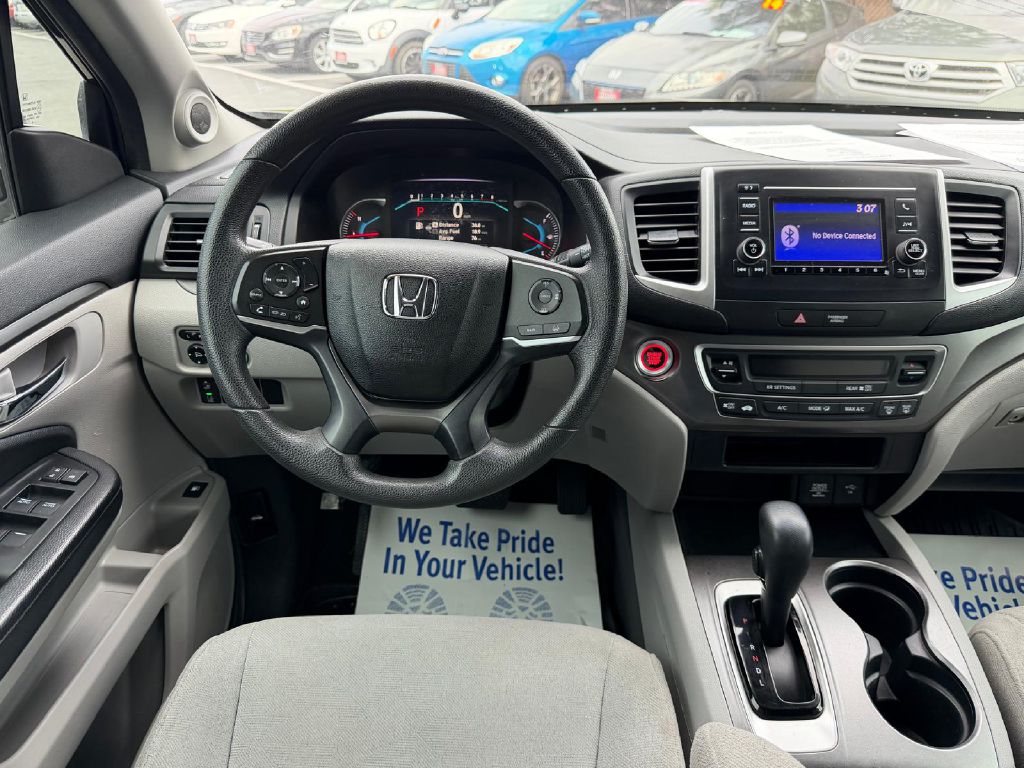 Photo 19 of this HONDA PILOT
