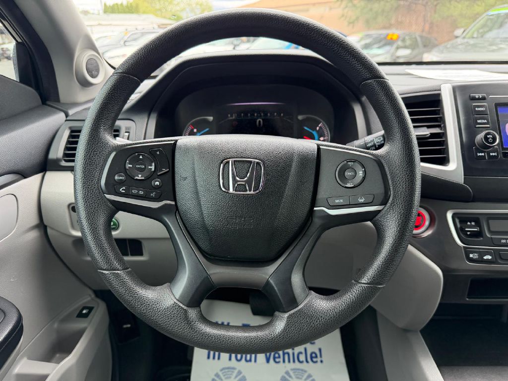 Photo 20 of this HONDA PILOT