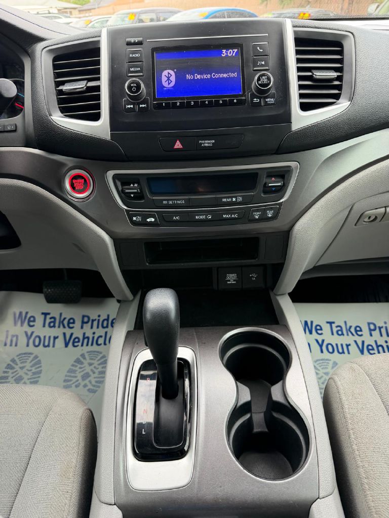 Photo 21 of this HONDA PILOT