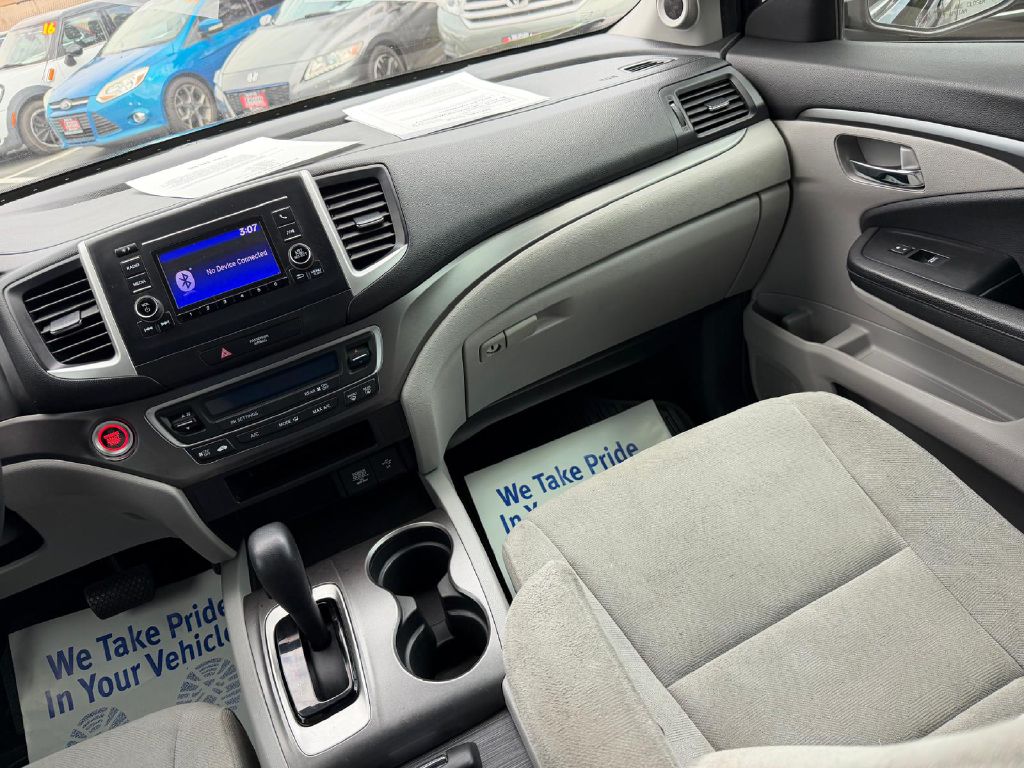 Photo 23 of this HONDA PILOT