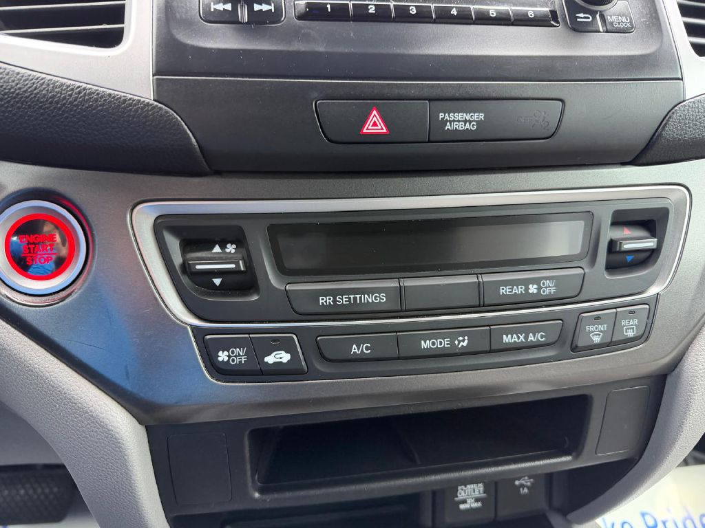 Photo 24 of this HONDA PILOT