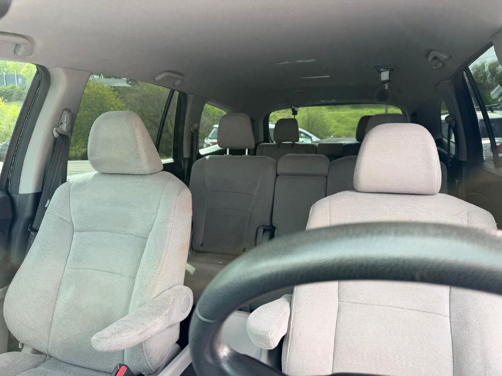 Photo 32 of this HONDA PILOT