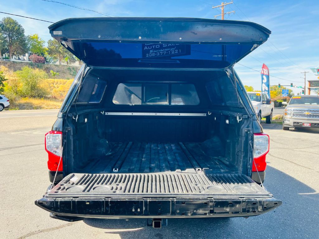 Photo 10 of this NISSAN TITAN