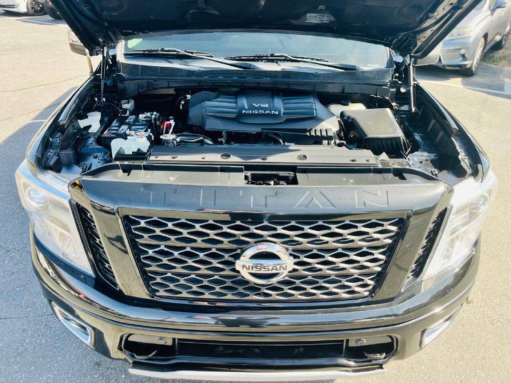 Photo 11 of this NISSAN TITAN