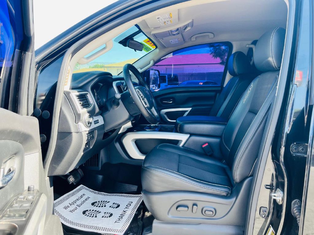Photo 12 of this NISSAN TITAN