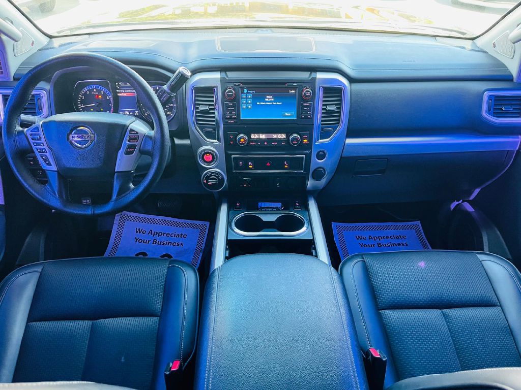 Photo 16 of this NISSAN TITAN