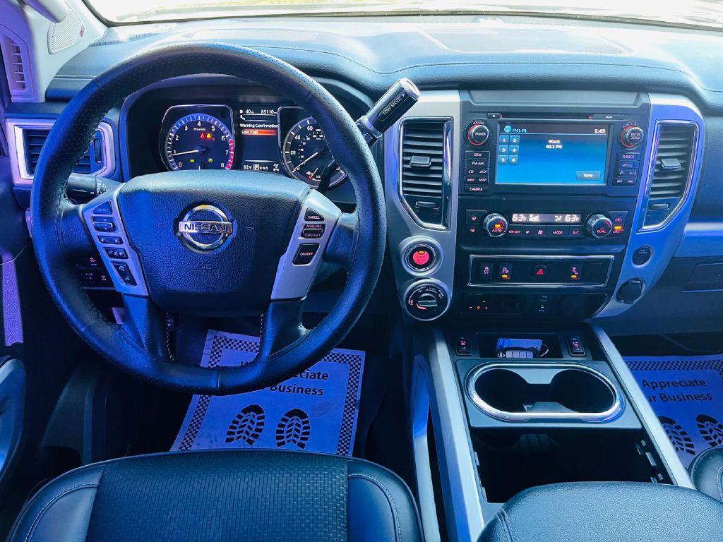 Photo 17 of this NISSAN TITAN