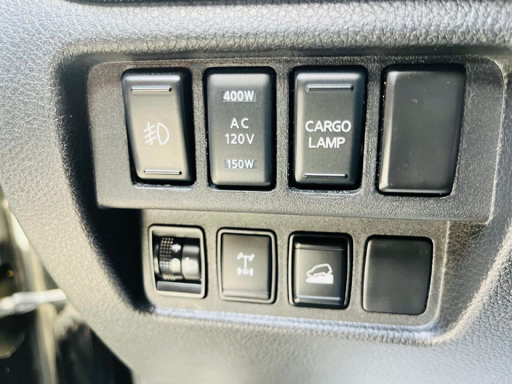 Photo 24 of this NISSAN TITAN
