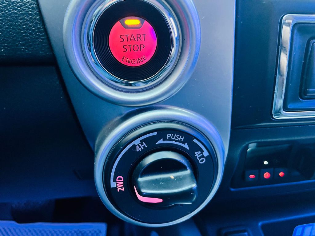 Photo 30 of this NISSAN TITAN