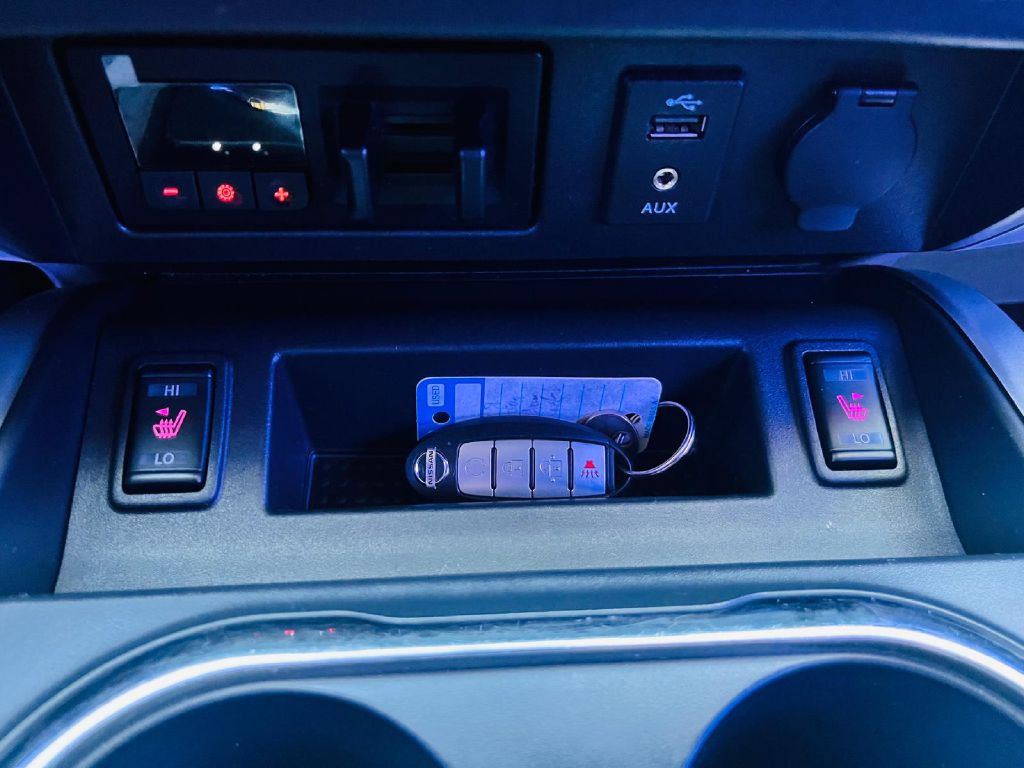 Photo 31 of this NISSAN TITAN