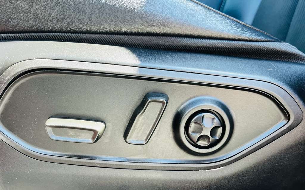 Photo 14 of this JEEP GRAND CHEROKEE