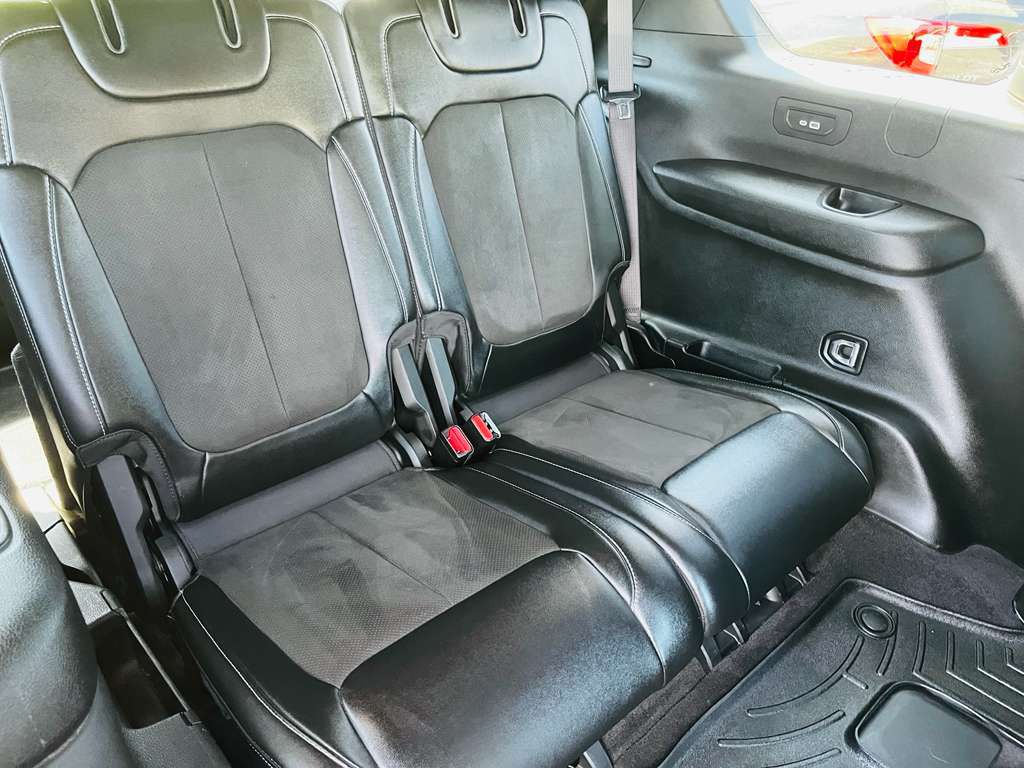 Photo 19 of this JEEP GRAND CHEROKEE