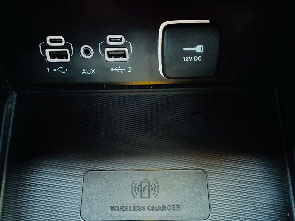 Photo 35 of this JEEP GRAND CHEROKEE