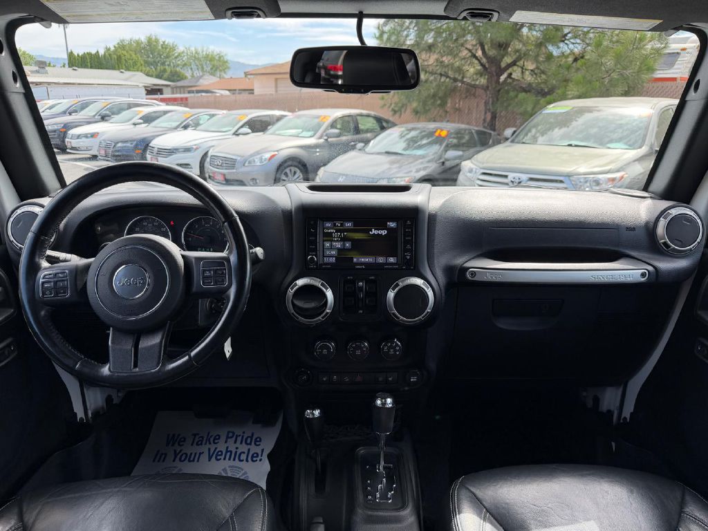 Photo 16 of this JEEP WRANGLER UNLIMI