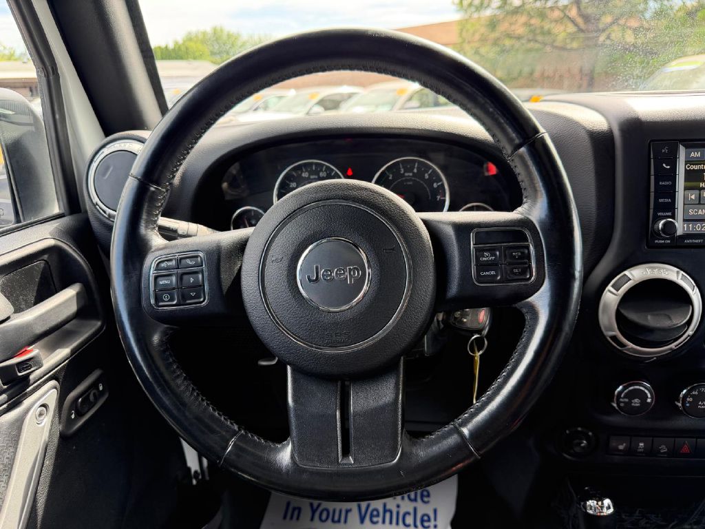 Photo 18 of this JEEP WRANGLER UNLIMI