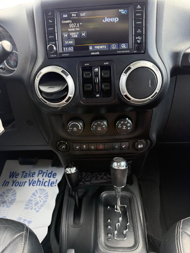 Photo 19 of this JEEP WRANGLER UNLIMI