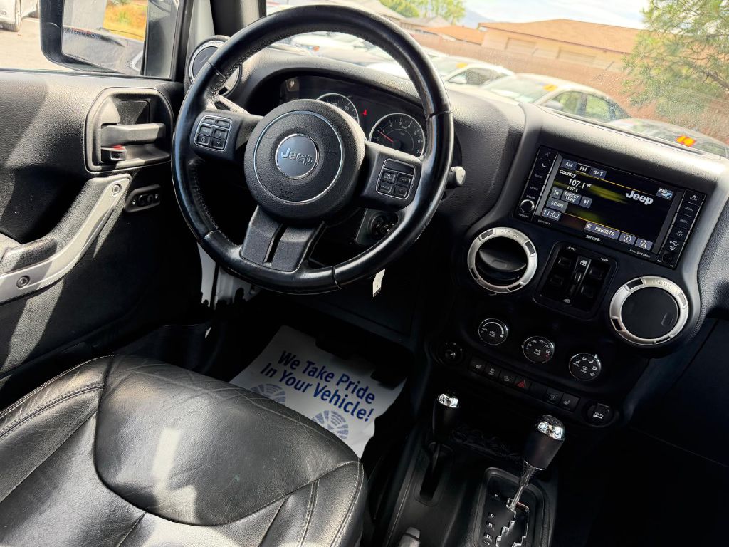 Photo 20 of this JEEP WRANGLER UNLIMI
