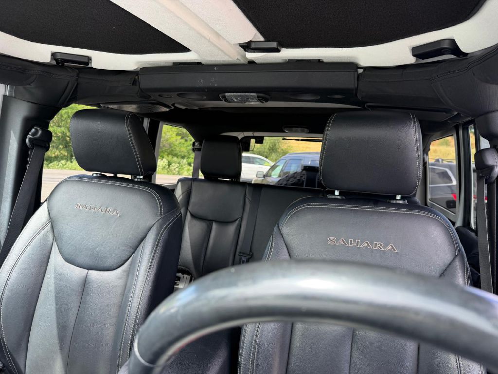 Photo 31 of this JEEP WRANGLER UNLIMI
