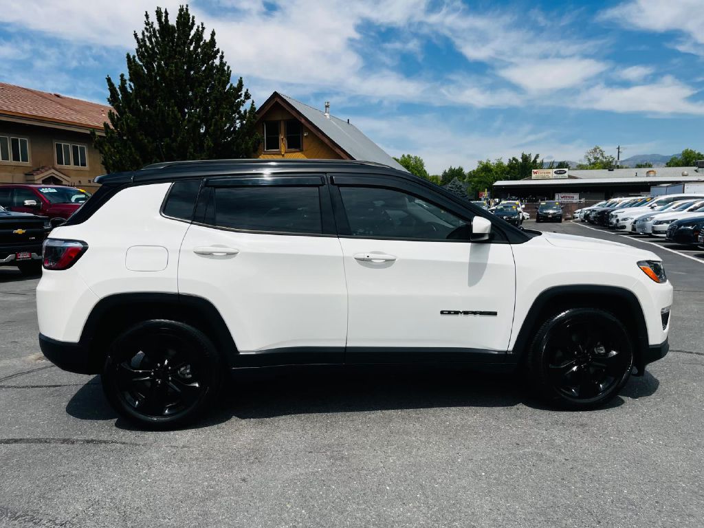 Photo 8 of this JEEP COMPASS