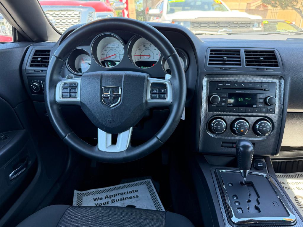 Photo 17 of this DODGE CHALLENGER