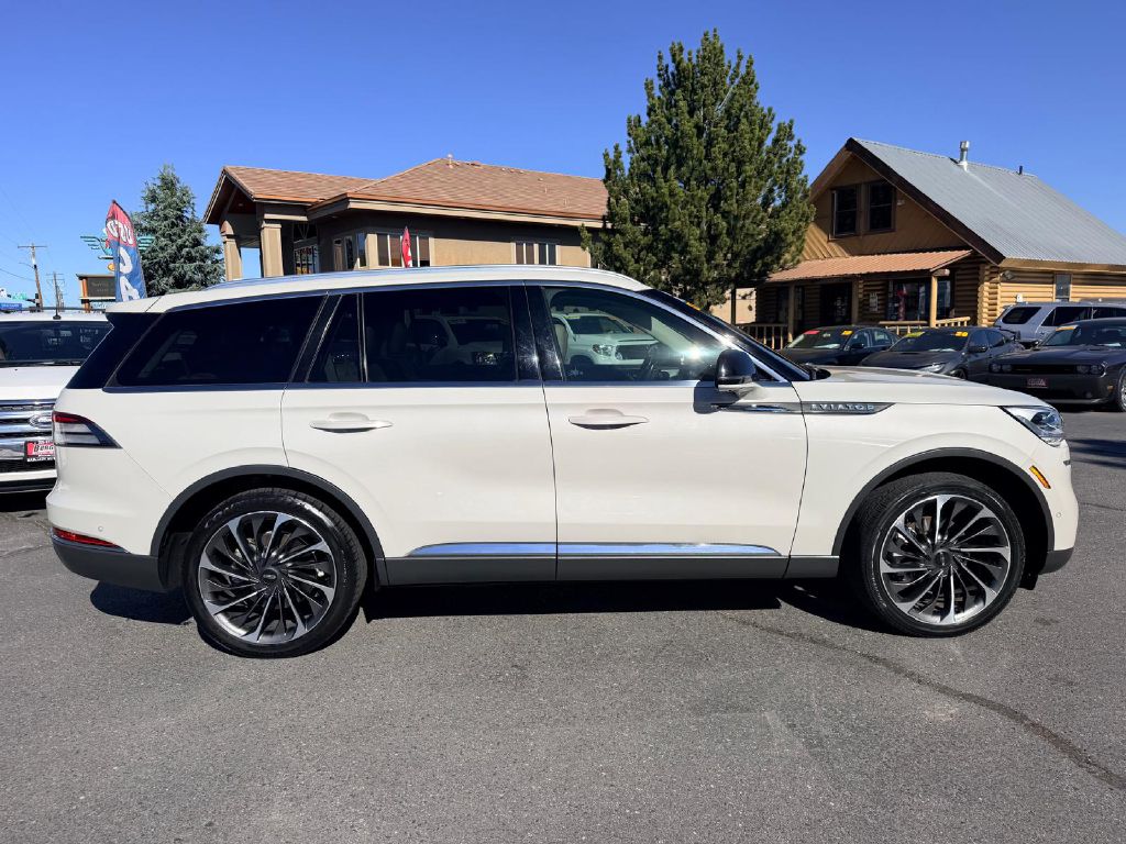 Photo 8 of this LINCOLN AVIATOR
