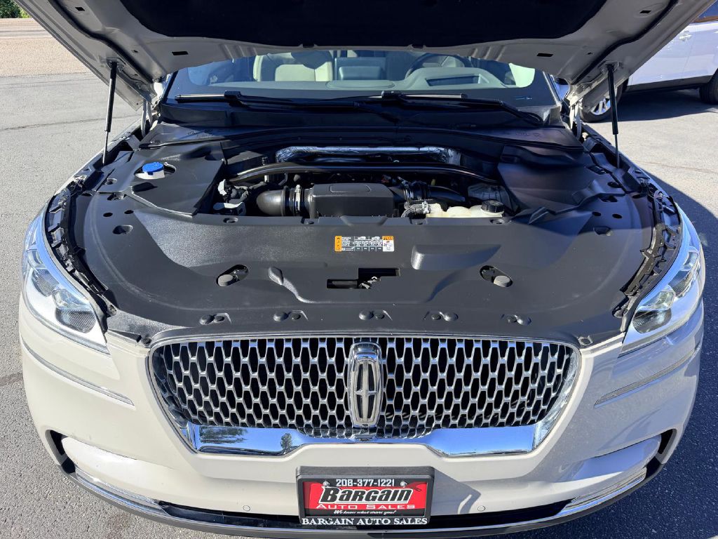 Photo 10 of this LINCOLN AVIATOR