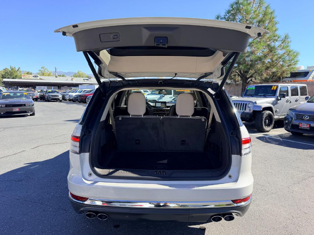 Photo 11 of this LINCOLN AVIATOR