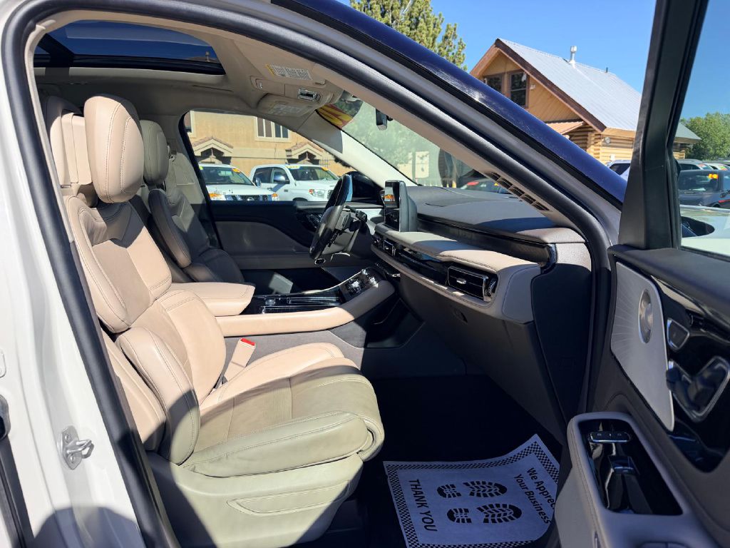 Photo 15 of this LINCOLN AVIATOR