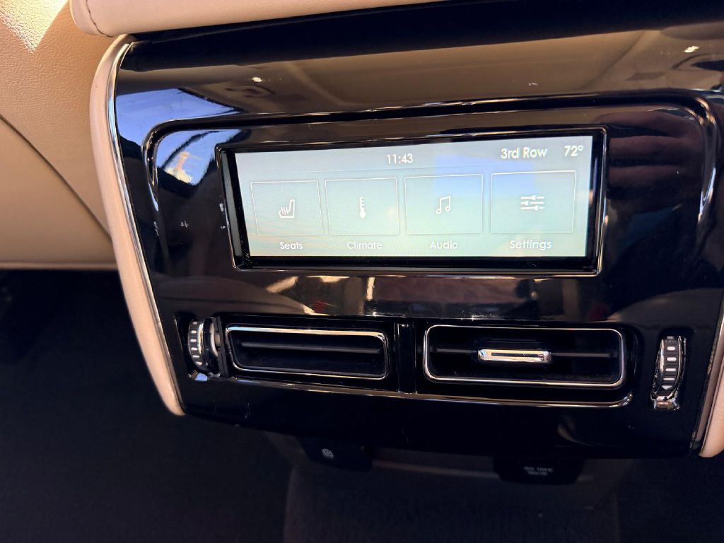 Photo 18 of this LINCOLN AVIATOR