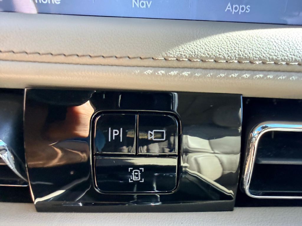 Photo 27 of this LINCOLN AVIATOR