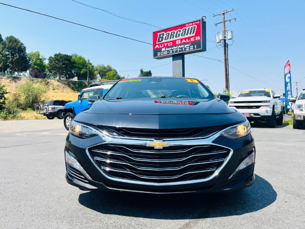 Photo 2 of this CHEVROLET MALIBU