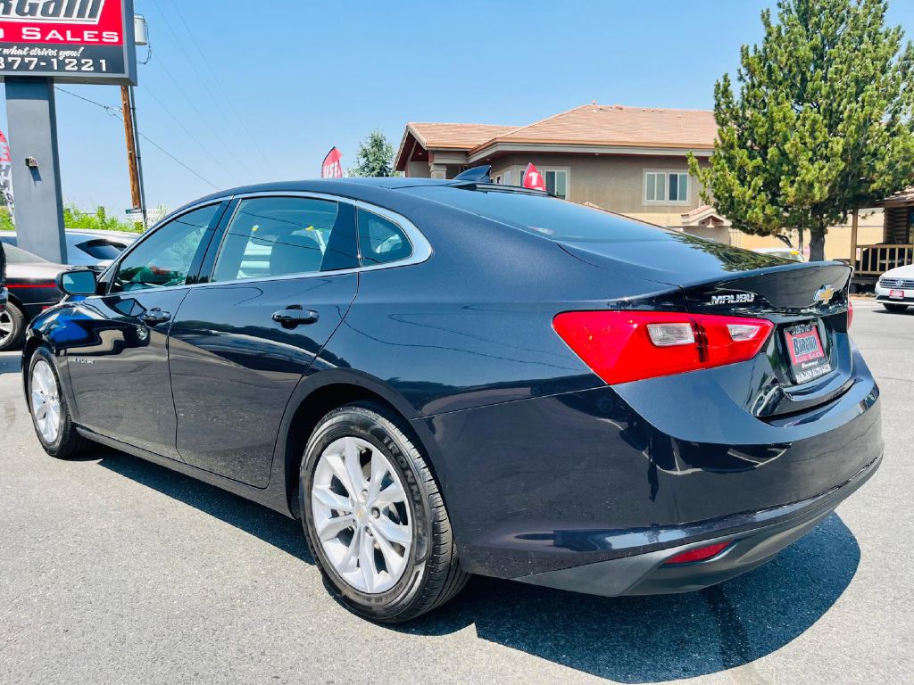 Photo 5 of this CHEVROLET MALIBU
