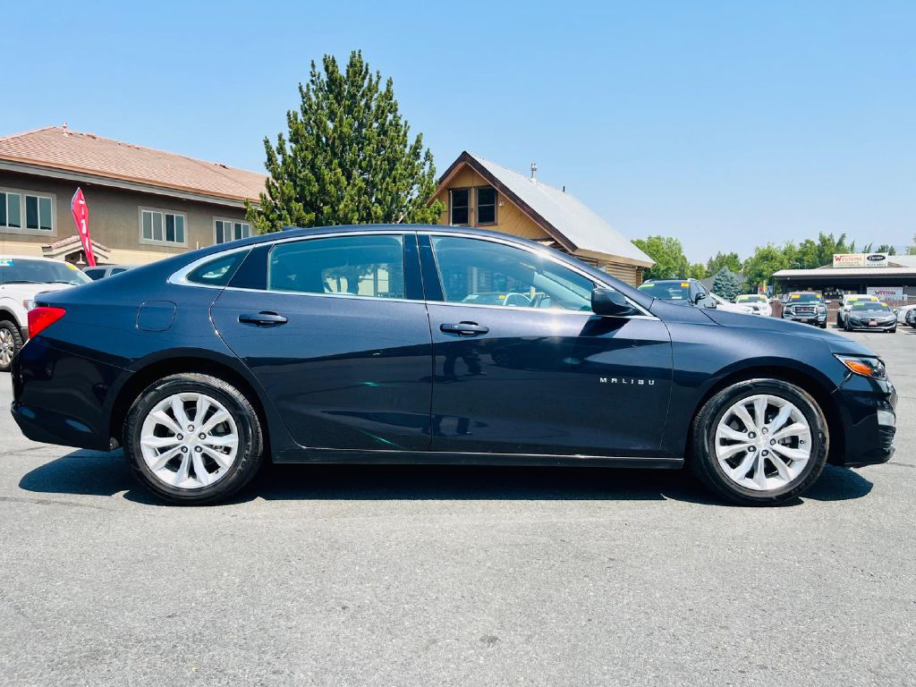 Photo 8 of this CHEVROLET MALIBU