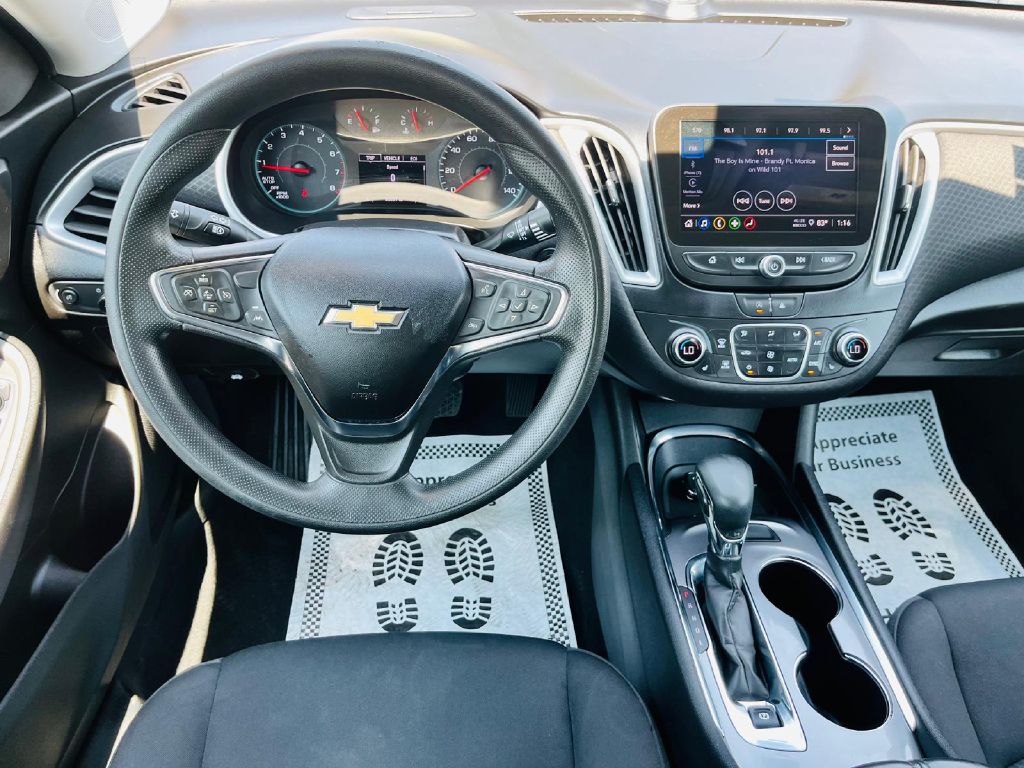 Photo 18 of this CHEVROLET MALIBU