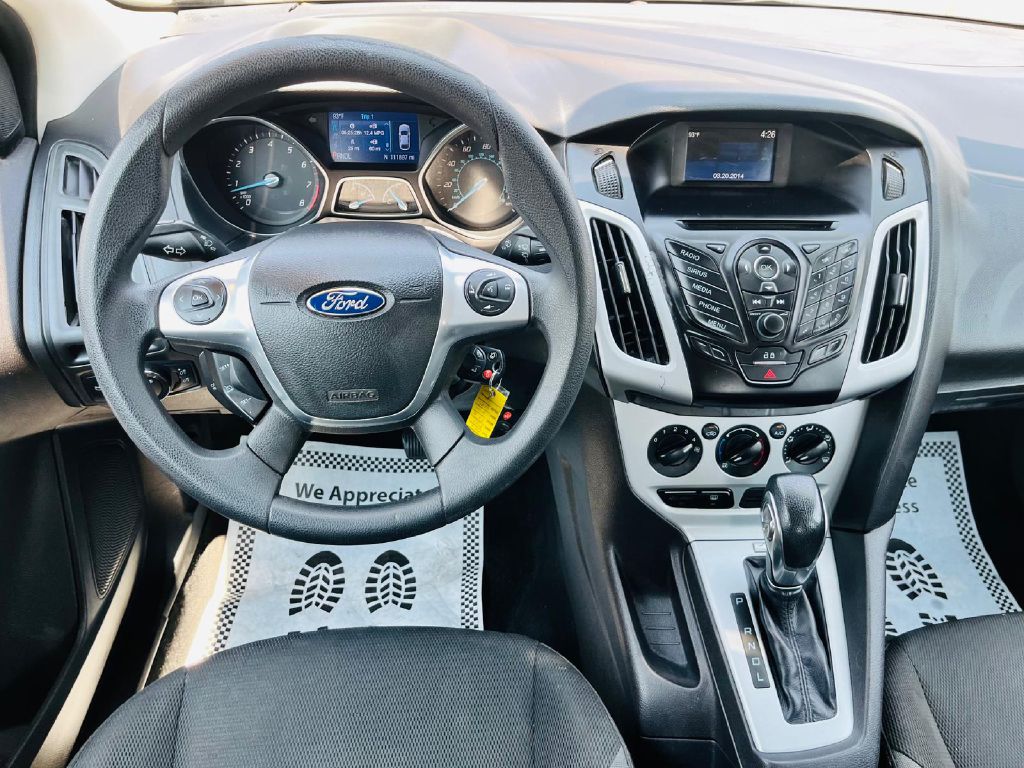 Photo 17 of this FORD FOCUS