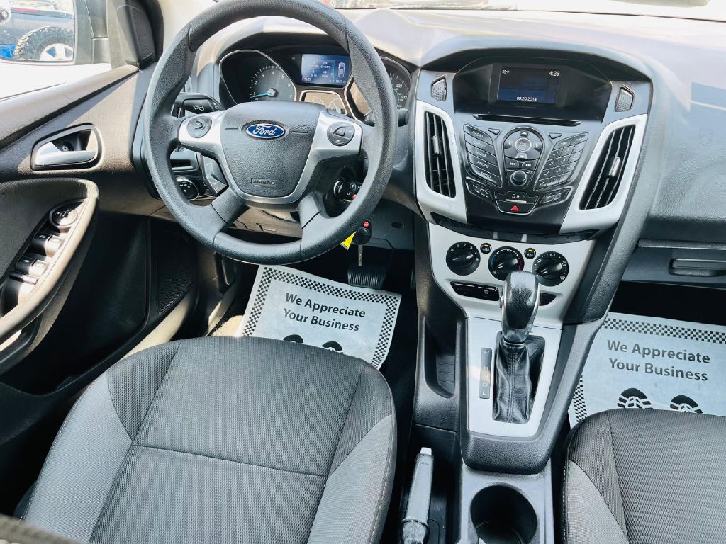 Photo 20 of this FORD FOCUS