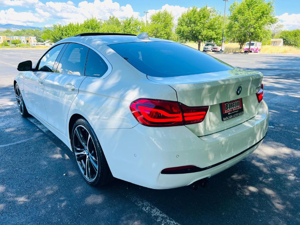 Photo 5 of this BMW 4 SERIES