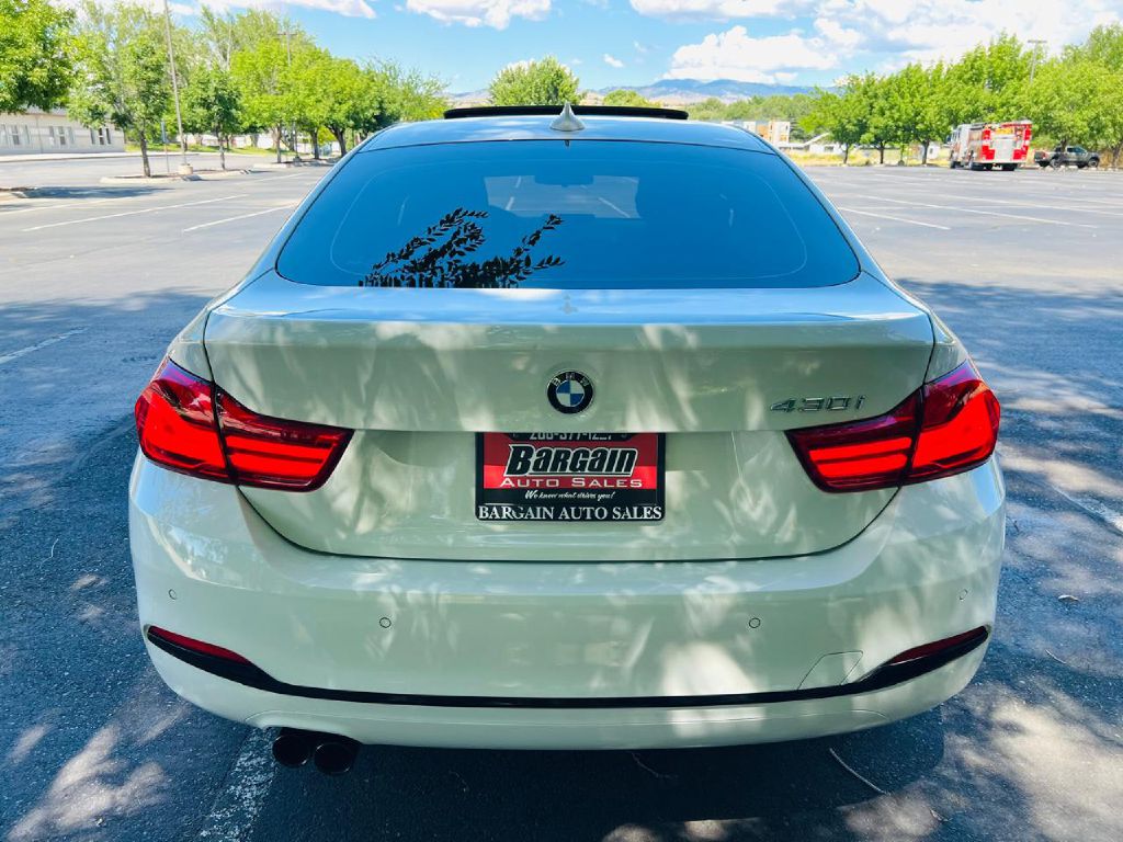 Photo 6 of this BMW 4 SERIES
