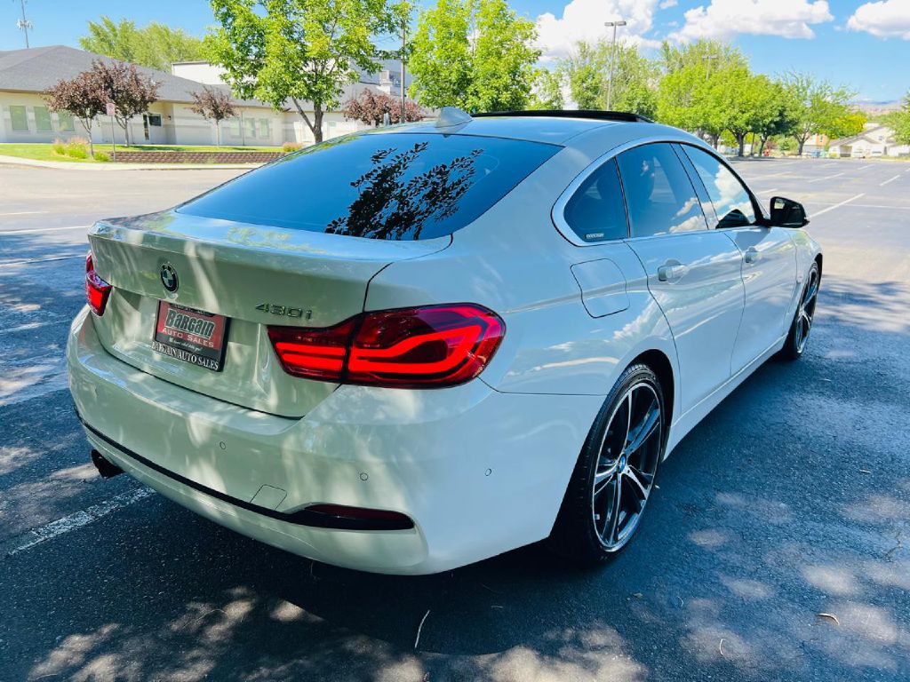 Photo 7 of this BMW 4 SERIES