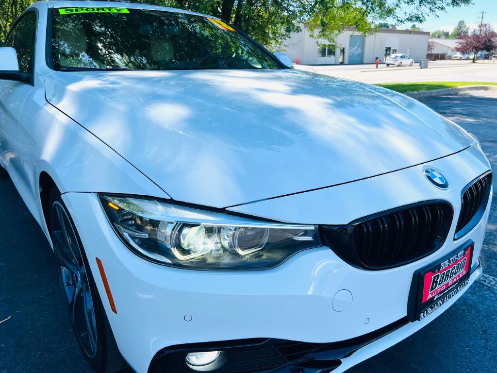 Photo 9 of this BMW 4 SERIES
