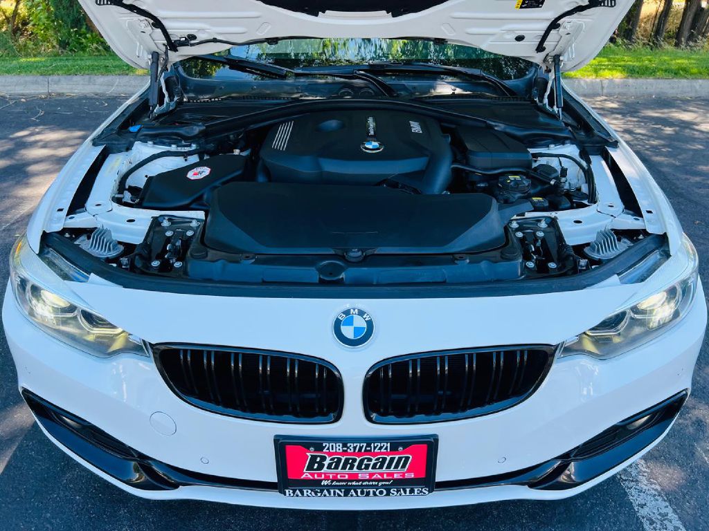 Photo 10 of this BMW 4 SERIES