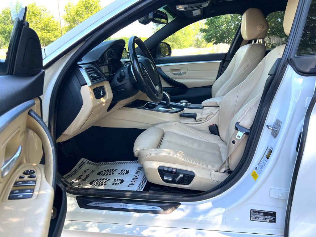 Photo 13 of this BMW 4 SERIES