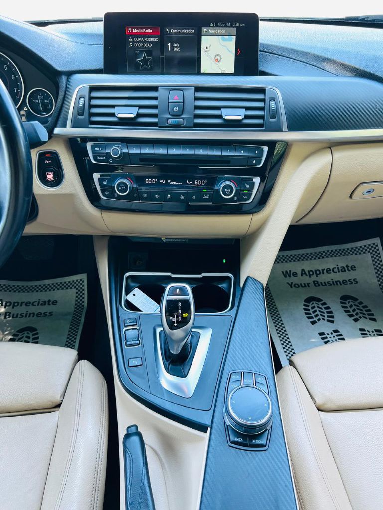 Photo 24 of this BMW 4 SERIES