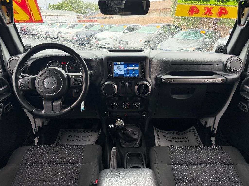 Photo 16 of this JEEP WRANGLER