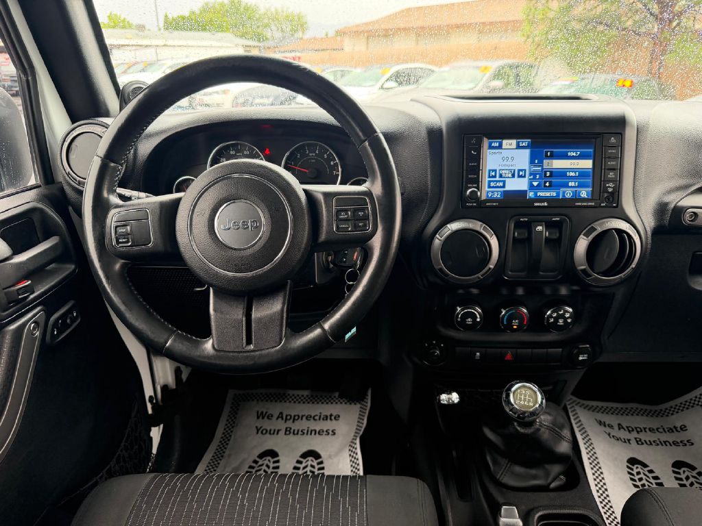 Photo 17 of this JEEP WRANGLER